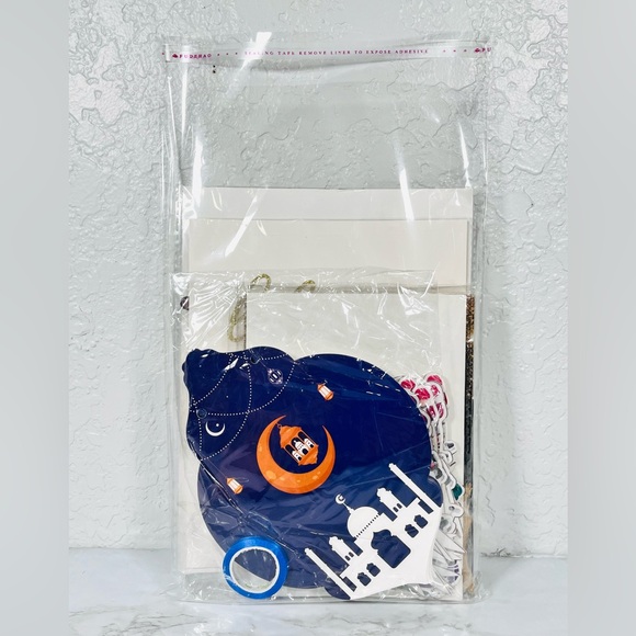 Source Unknown Other - 5 Piece Miscellaneous Birthday Decorations